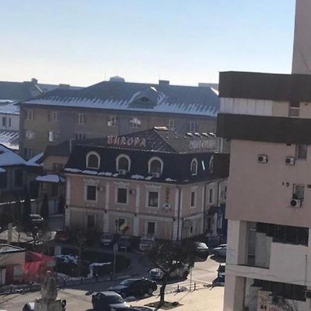 Apartmán Garsoniera Lux Centru Pietonal Tirgu - Jiu Târgu Jiu Exteriér fotografie