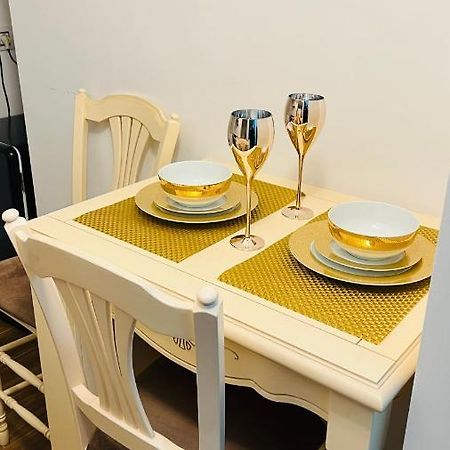 Apartmán Garsoniera Lux Centru Pietonal Tirgu - Jiu Târgu Jiu Exteriér fotografie